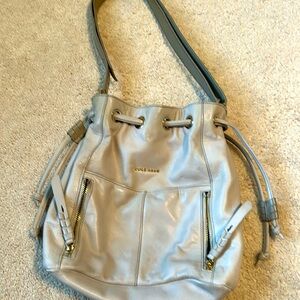 Handbag with pockets